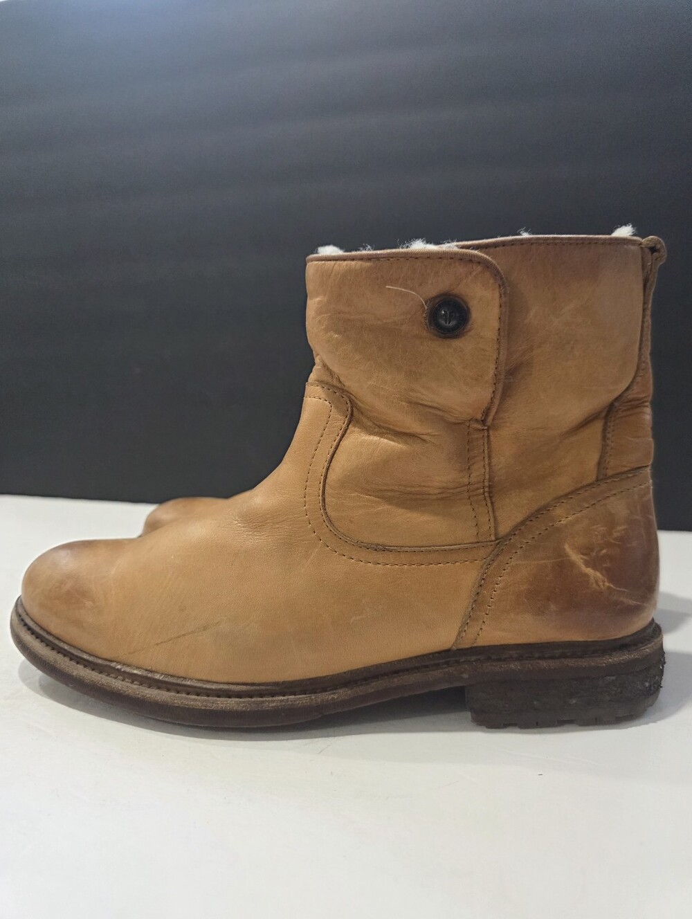 Frye Celia Short Cognac Brown Leather Shearling Lined Moto Lug Sole Boots Sz 8.5